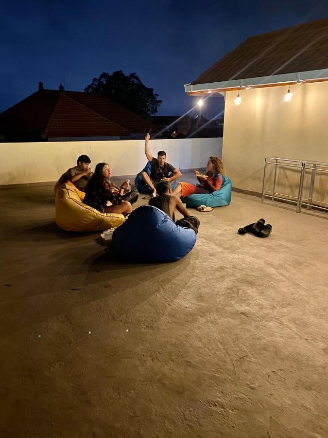 Amigos Guesthouse & Hostel Canggu Εξωτερικό φωτογραφία